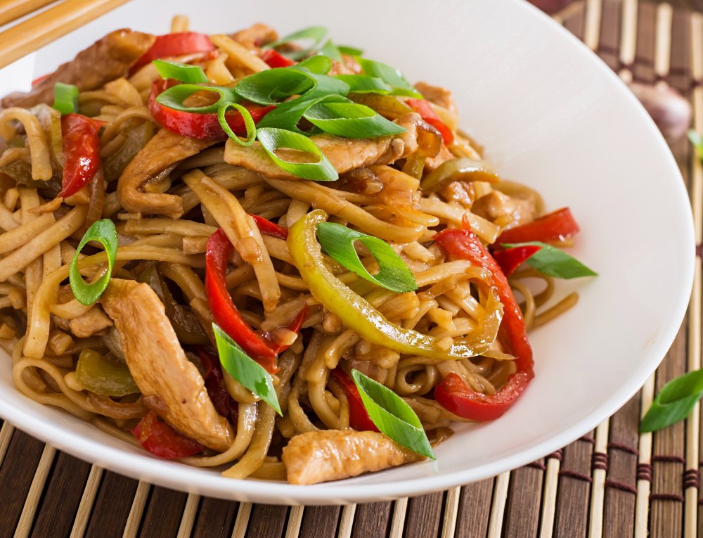 Yakisoba de Legumes e Frango