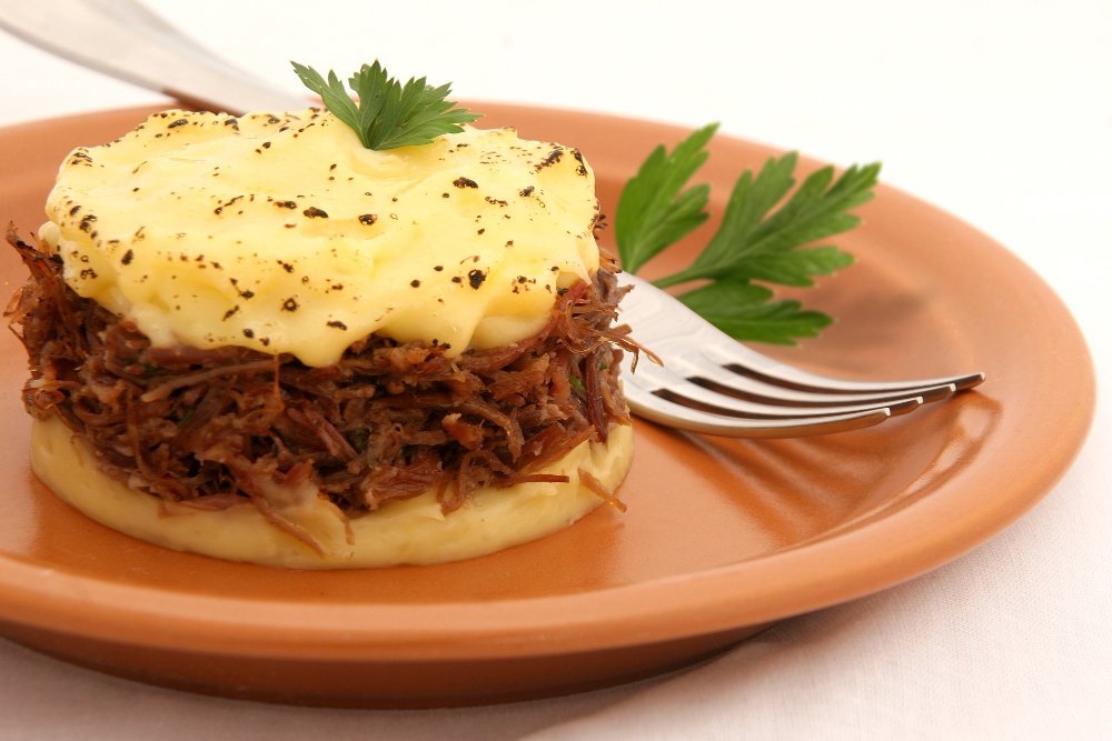 Escondidinho de Carne Seca com Purê de Mandioca